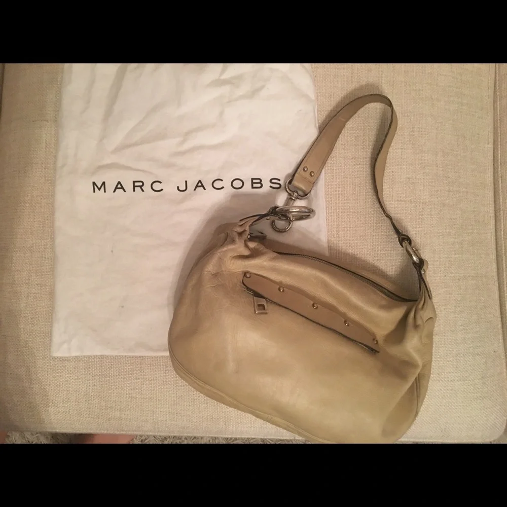 Marc Jacobs Beige Leather Hobo Bag